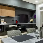 Monte Nero Renovated 1br Apartment, Apartment Olbia