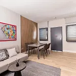 Monte Nero Renovated 1br Apartment, * אולביה
