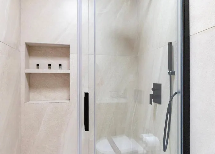 Price Vs Quality - Fully Equipped & Renovated 1br Montenero - Centre Daire *