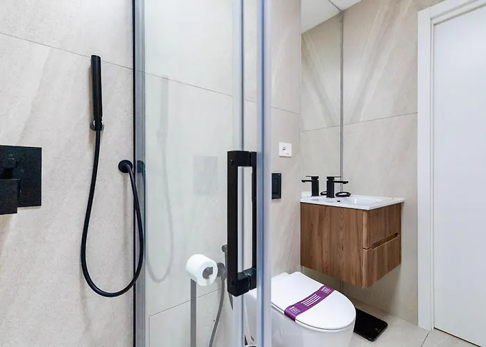 Price Vs Quality - Fully Equipped & Renovated 1br Montenero - Centre